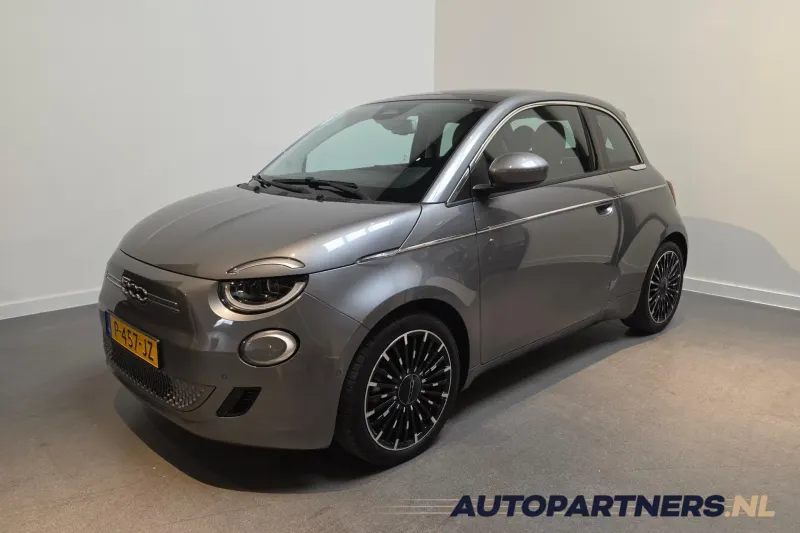 Fiat 500 (2022)
