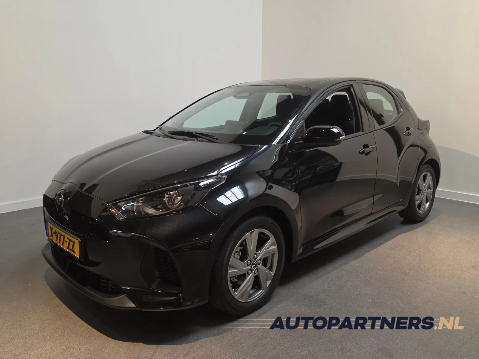 Mazda 2 Hybrid (2023) — foto 1