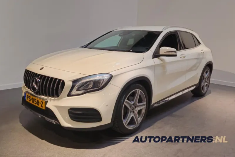 Mercedes-Benz GLA (2017)