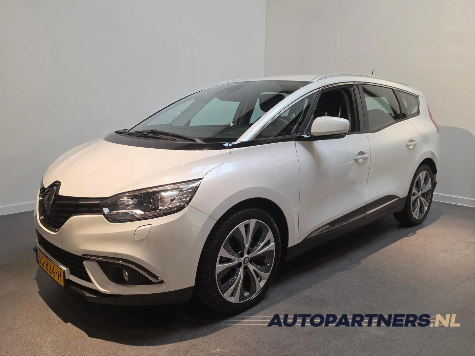 Renault Grand Scénic (2016) — foto 1