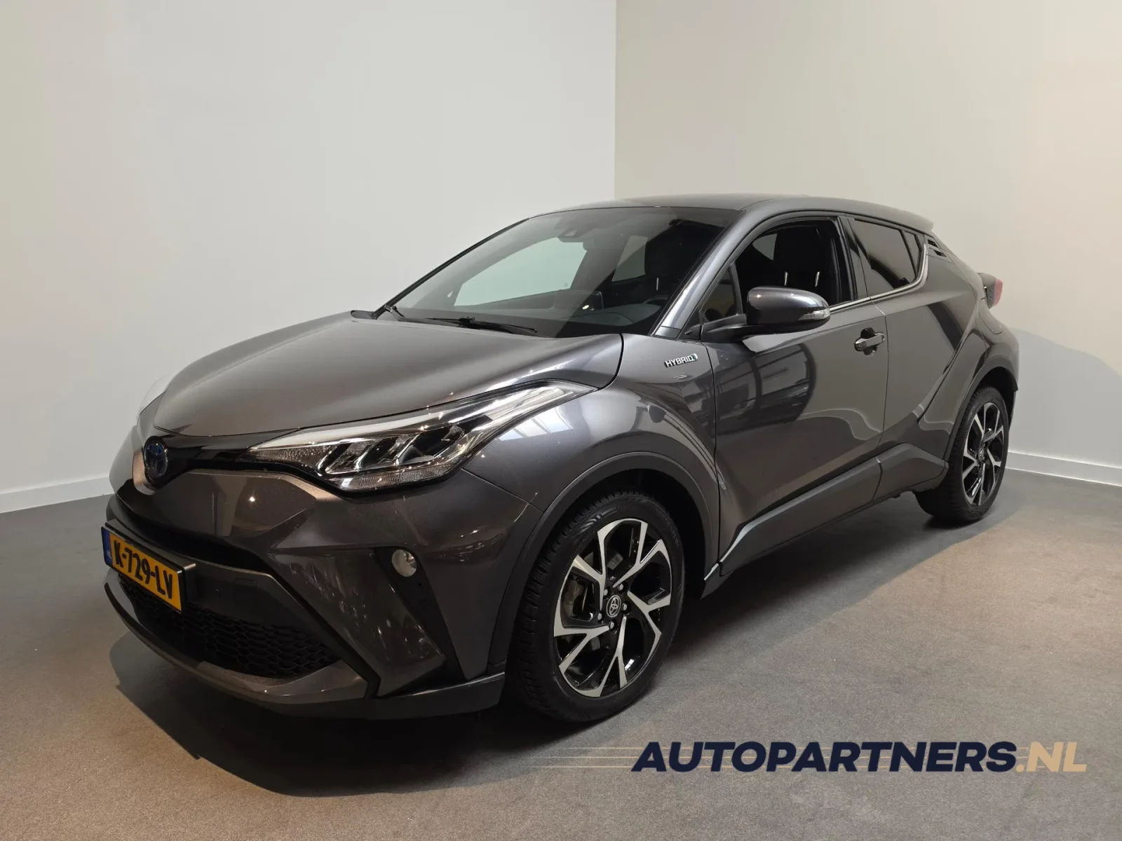 Toyota C-HR (2020) — foto 1
