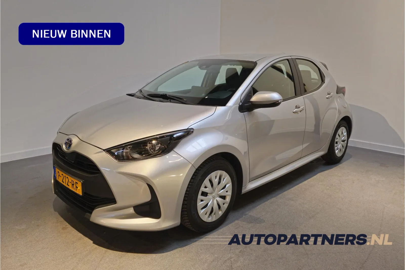 Toyota Yaris (2022) — foto 1