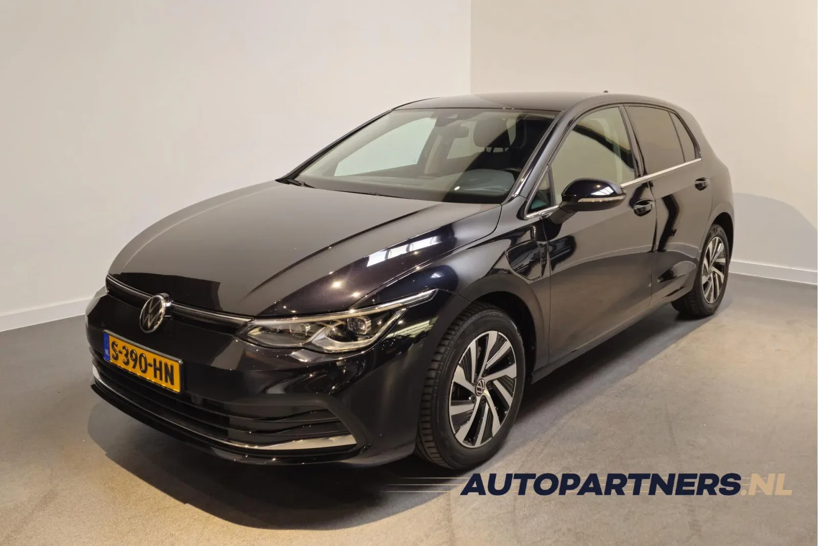 Volkswagen Golf (2020) — foto 1