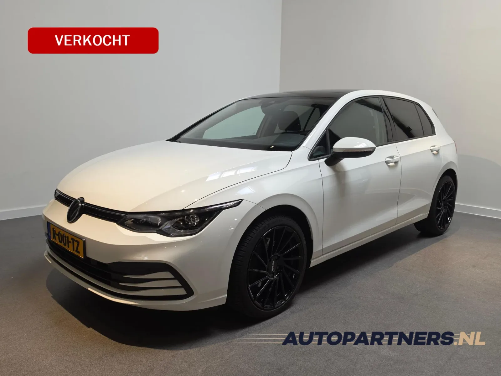 Volkswagen Golf (2022) — foto 1