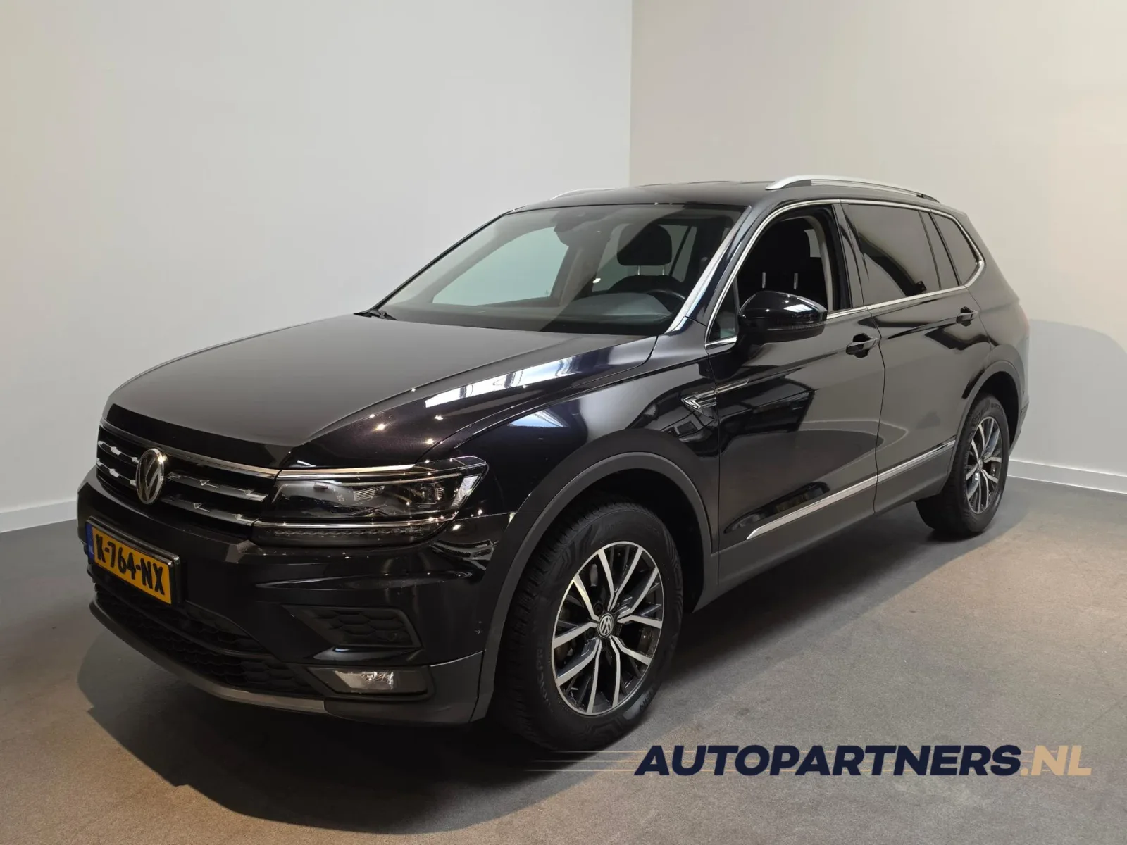 Volkswagen Tiguan (2020) — foto 1