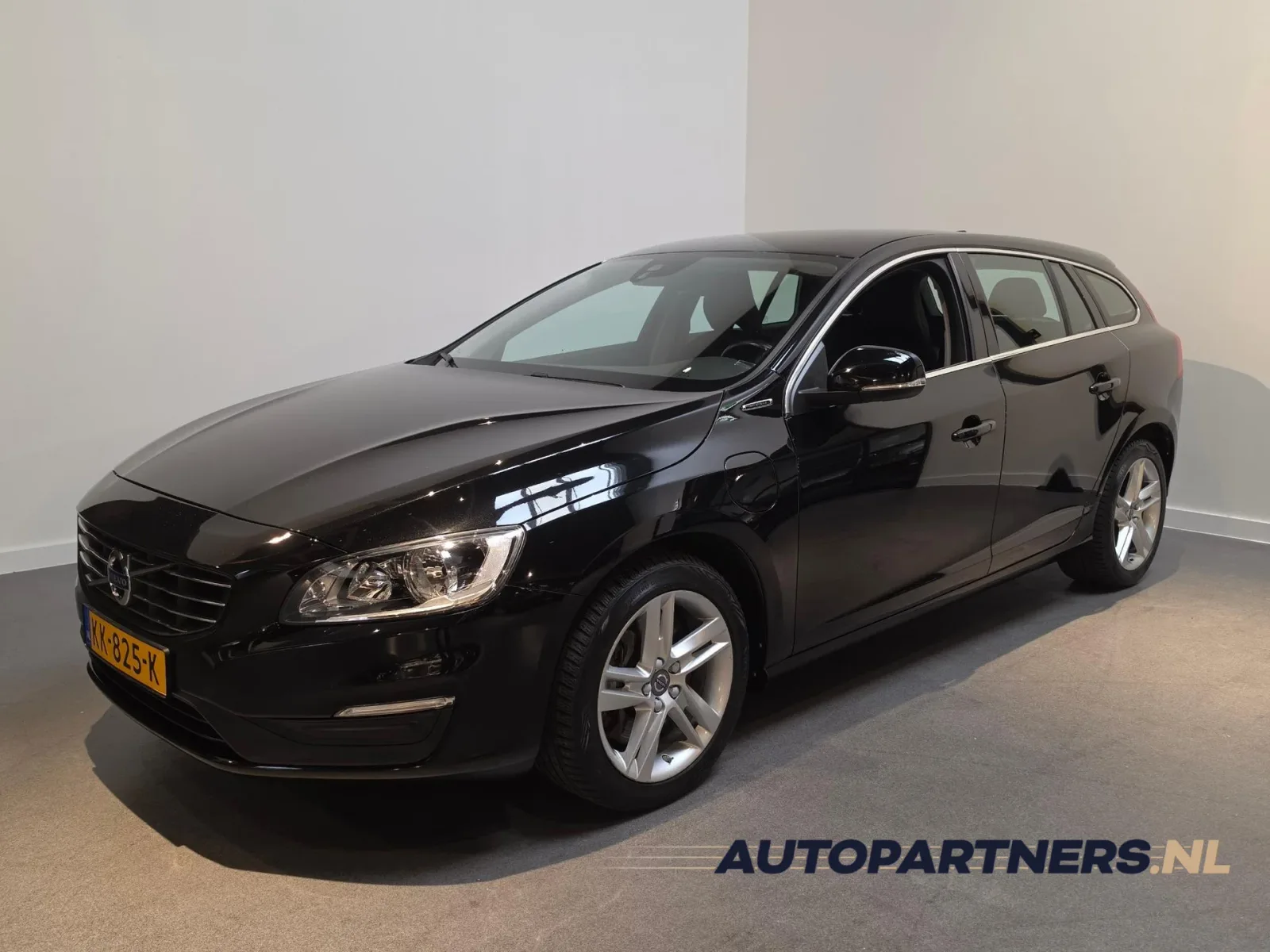 Volvo V60 (2016) — foto 1