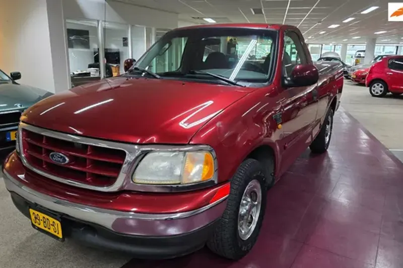 Ford F-150 (2002)