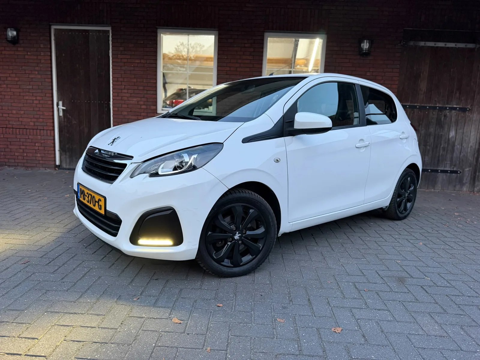 Peugeot 108 (2015) — foto 1