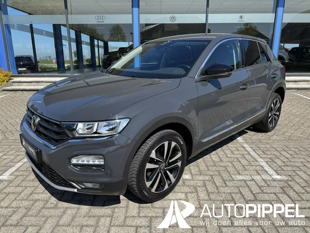 Volkswagen T-Roc (2021) — foto 1