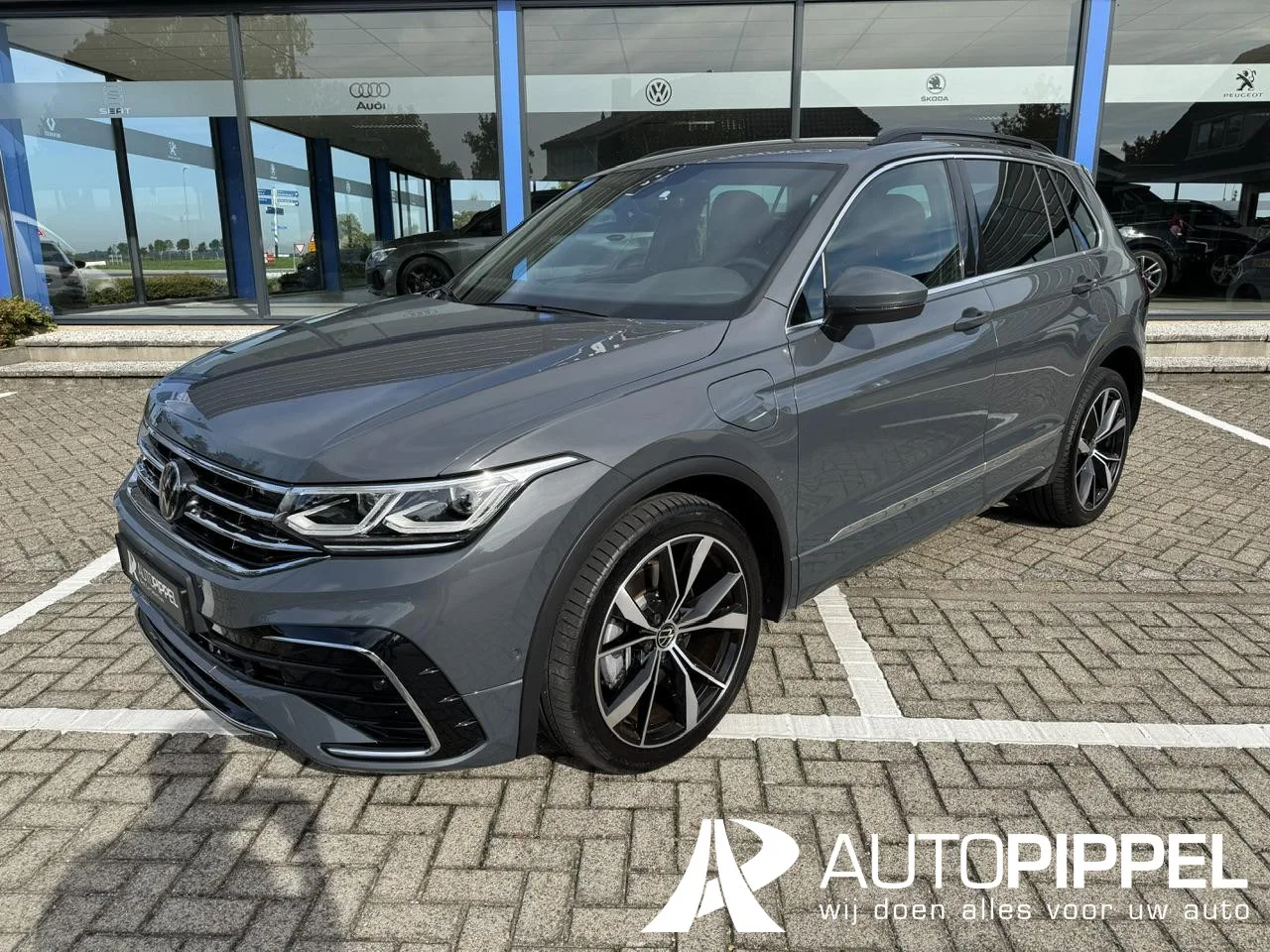 Volkswagen Tiguan (2023) — foto 1