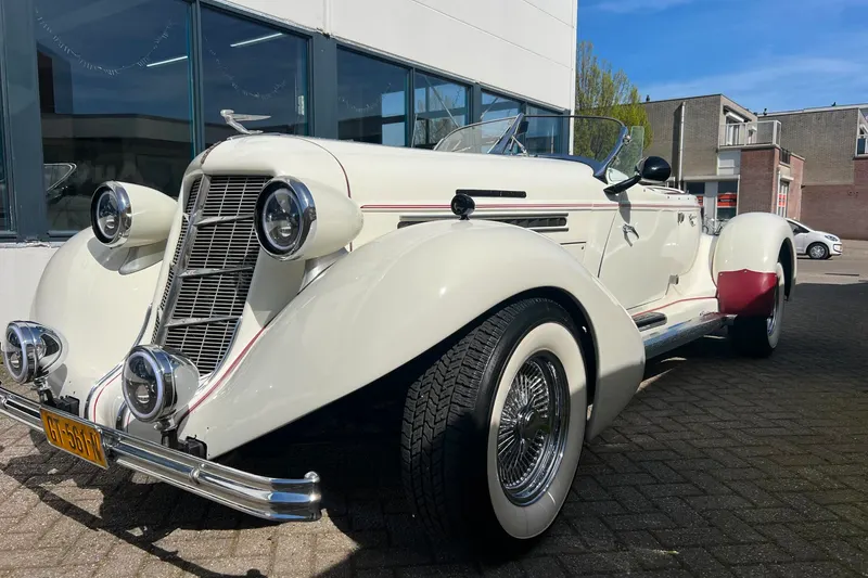 Auburn PHAETON (1981)