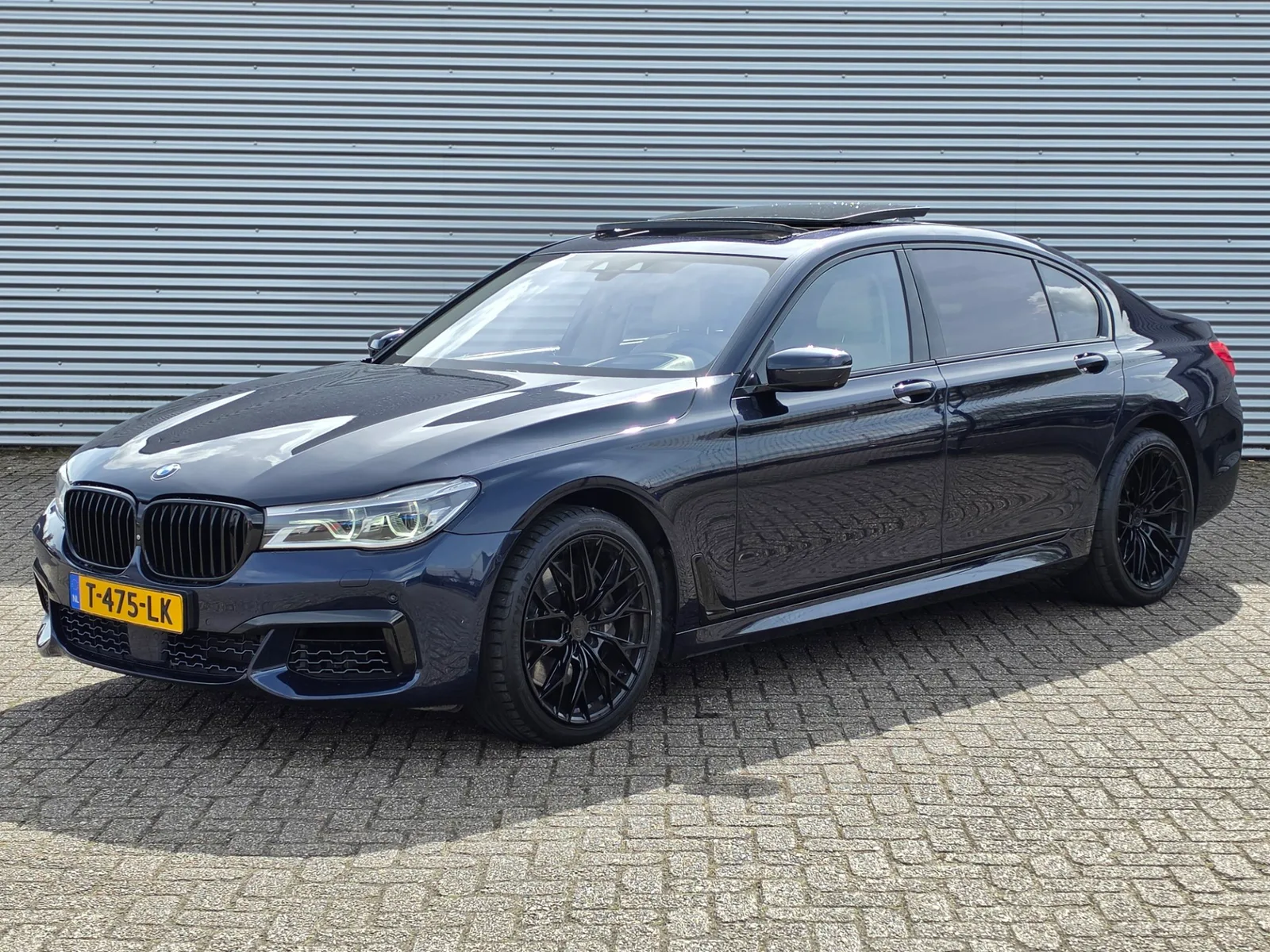 BMW 7-Serie (2015) — foto 1