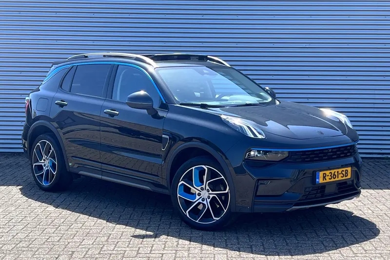Lynk & Co 01 (2022)