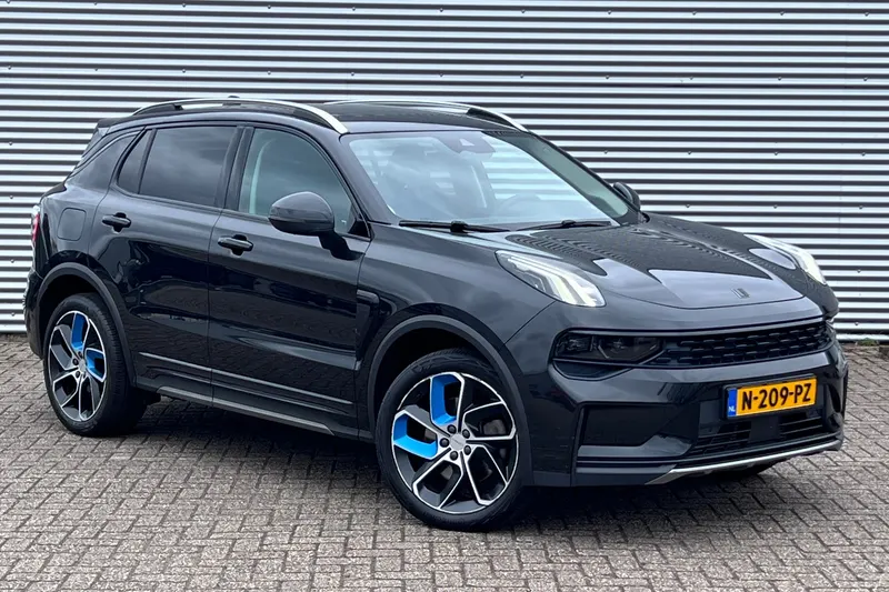Lynk & Co 01 (2021)