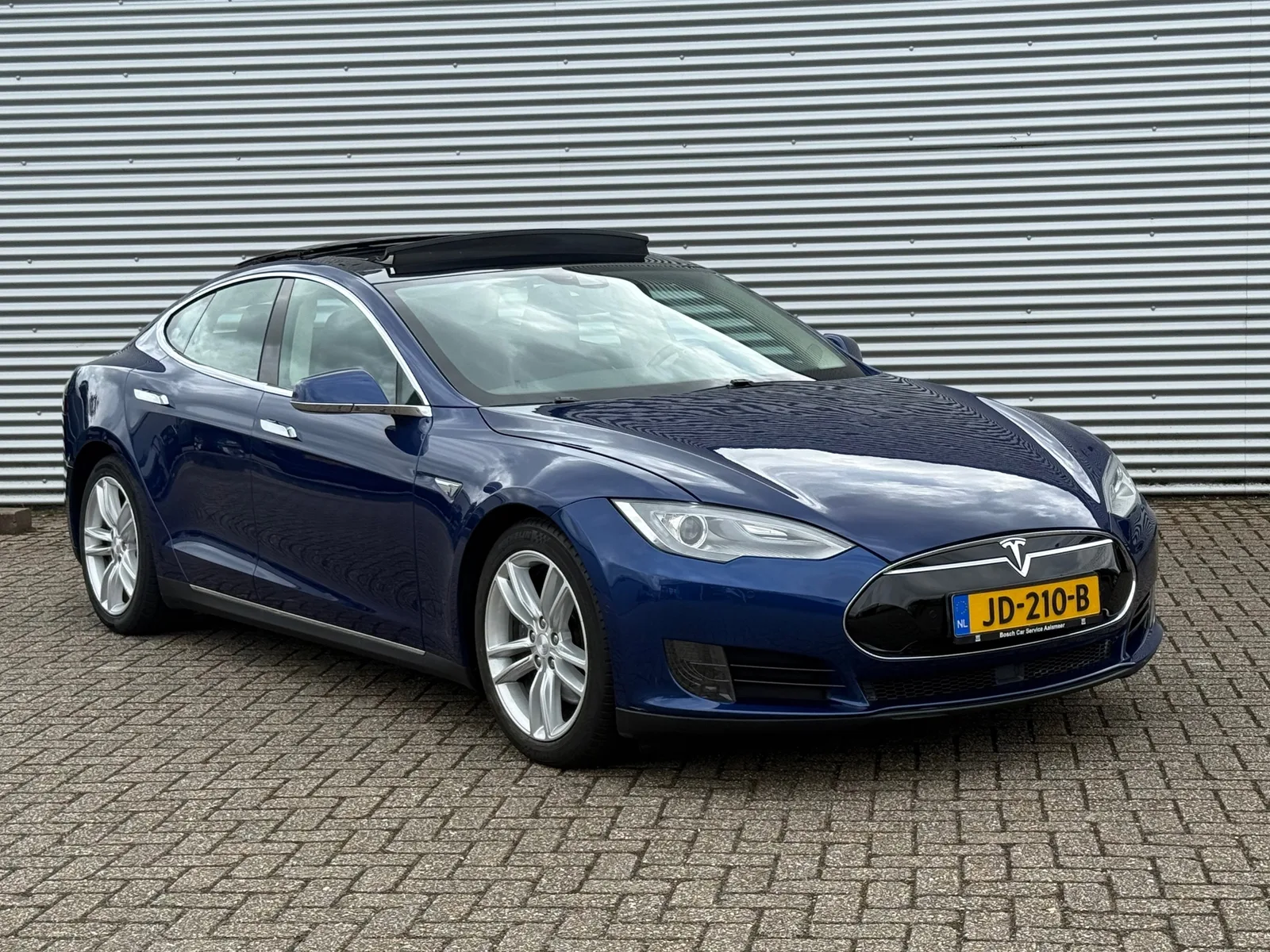 Tesla Model S (2016) — foto 1