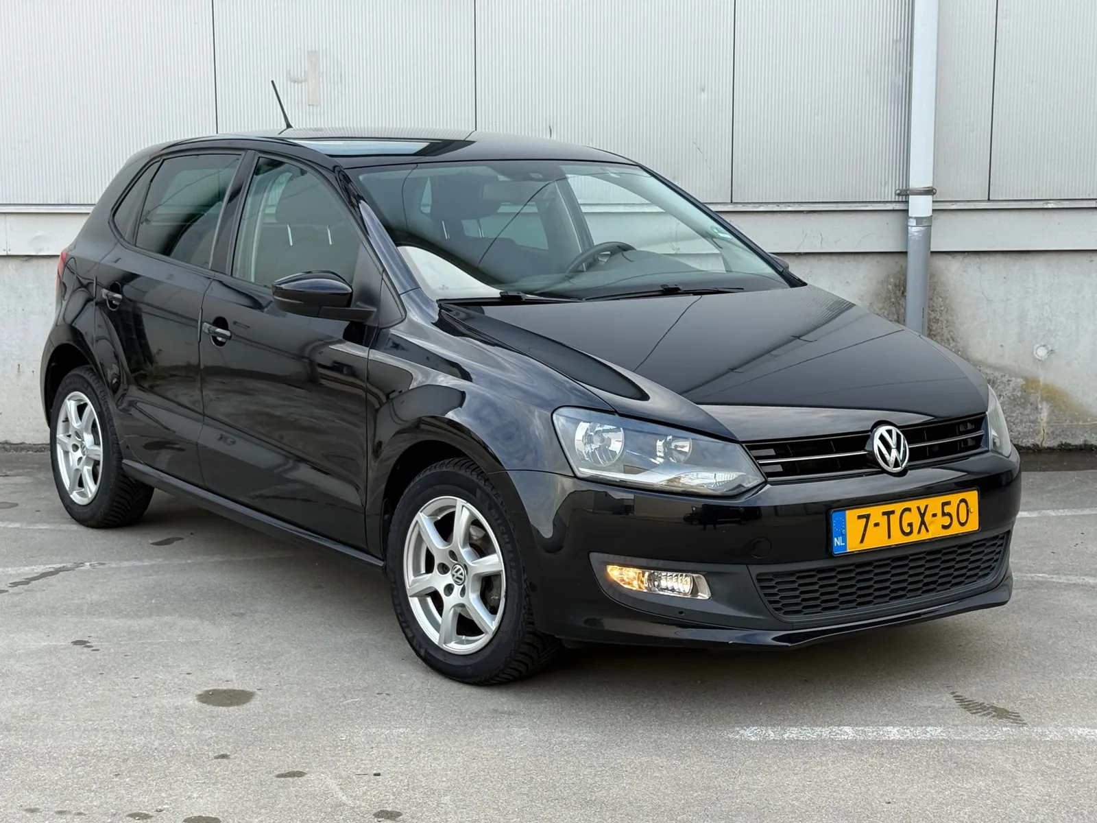 Volkswagen Polo (2014) — foto 1