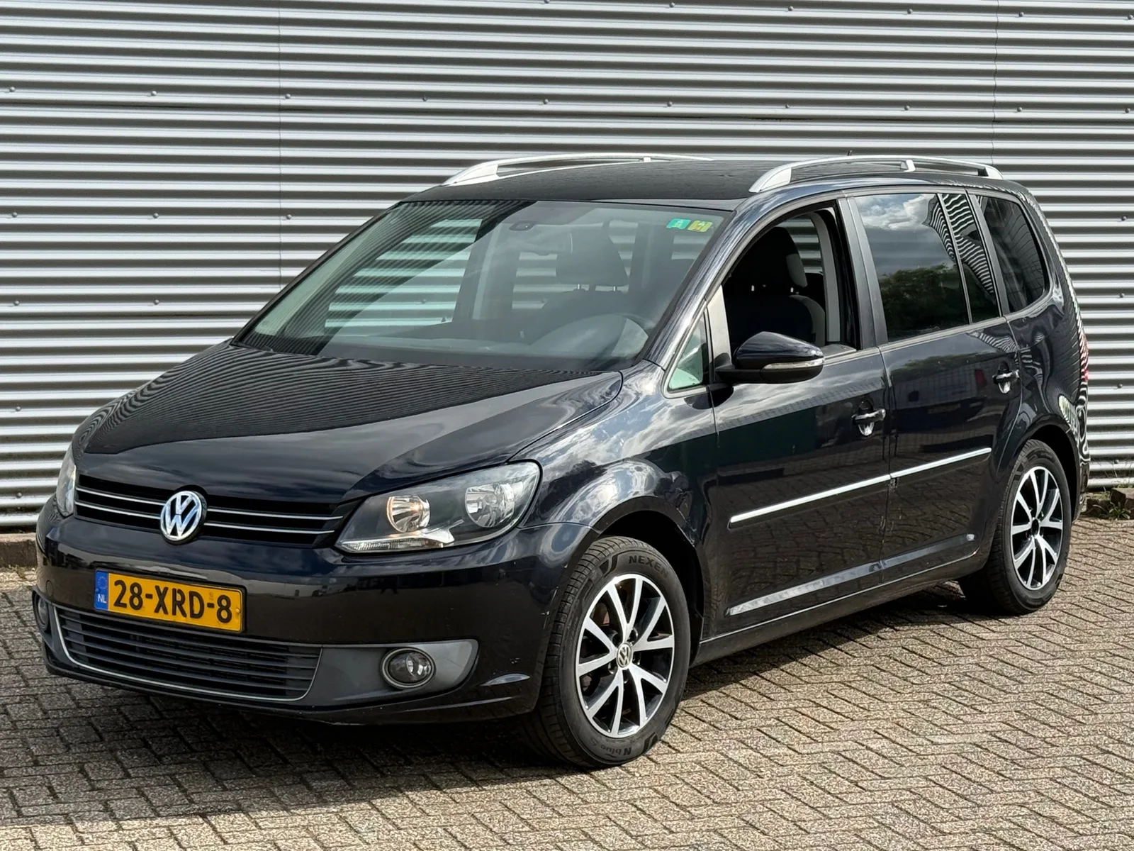Volkswagen Touran (2012) — foto 1