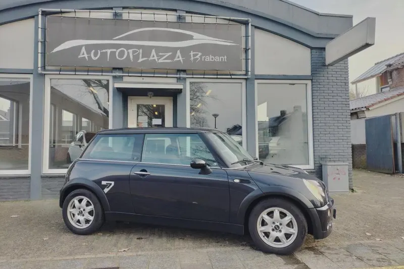 MINI One (2006)