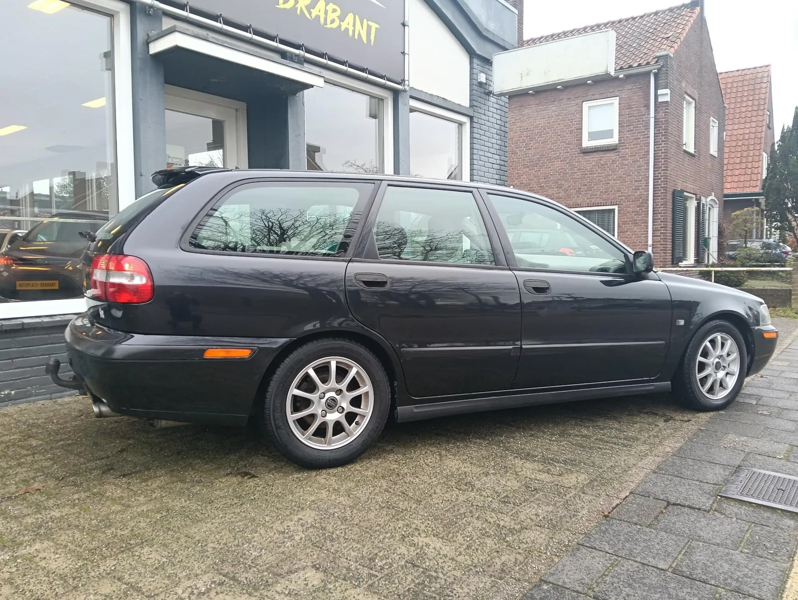 Volvo V40 (2001) — foto 1