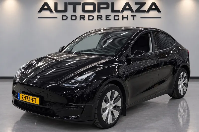 Tesla Model Y (2022)