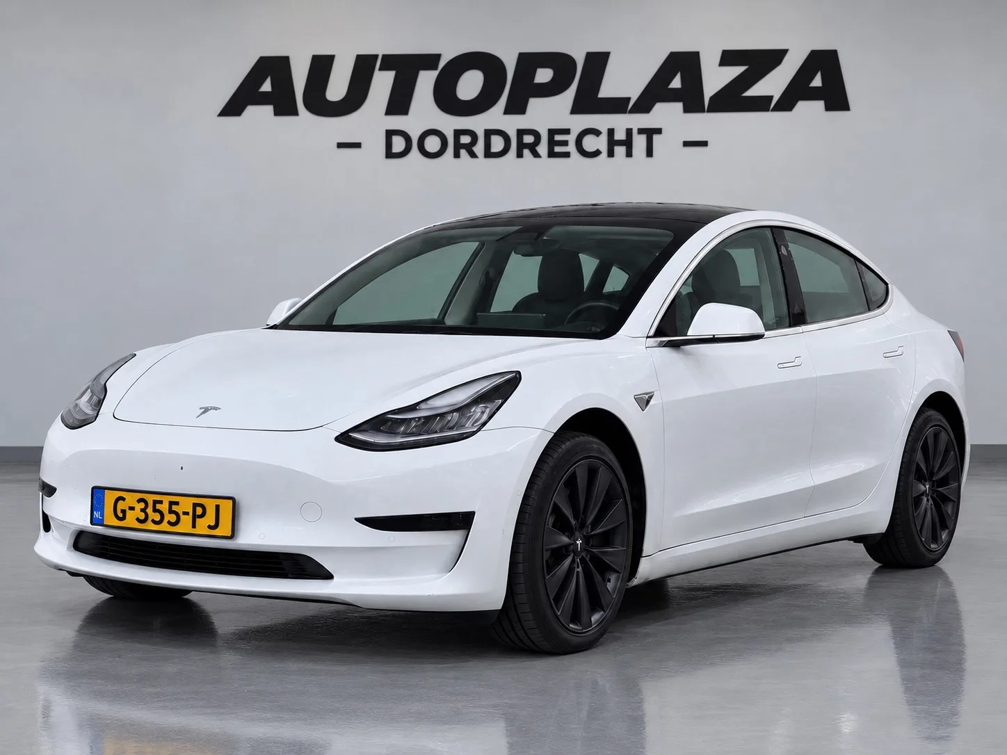 Tesla Model 3 (2019) — foto 1