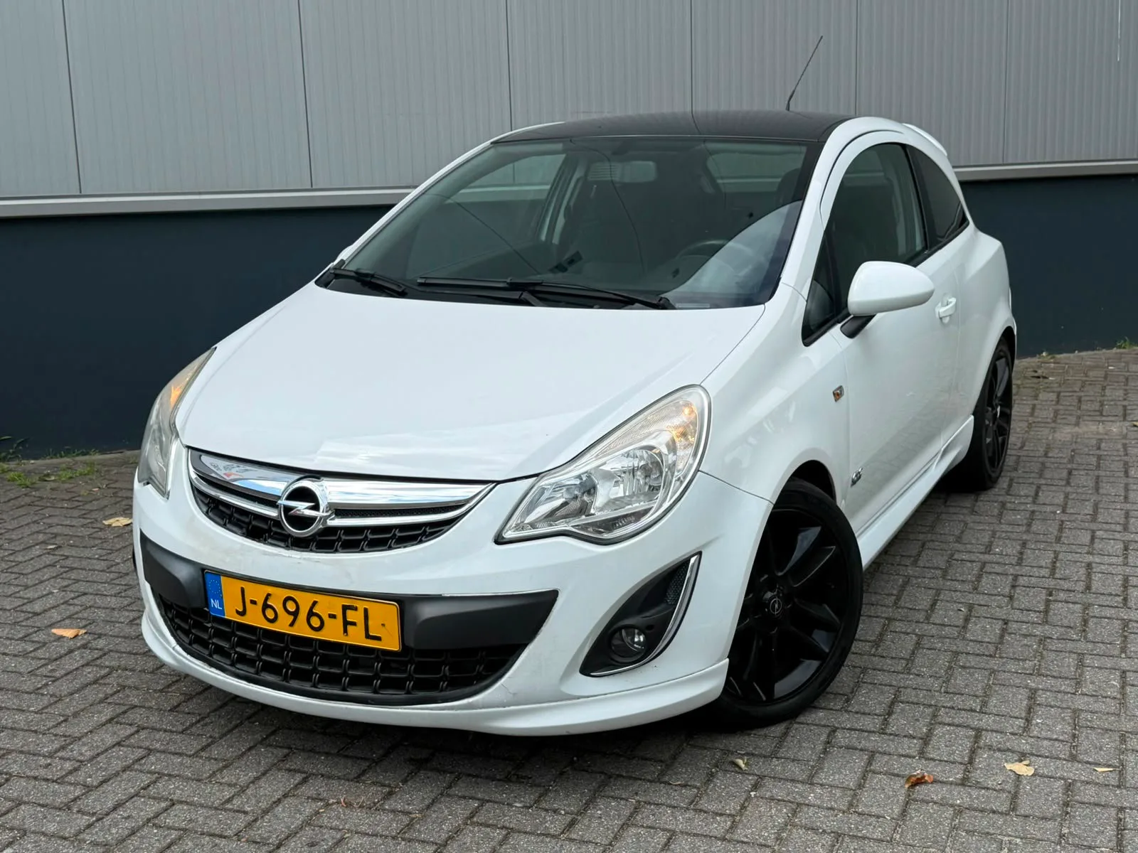 Opel Corsa (2011) — foto 1