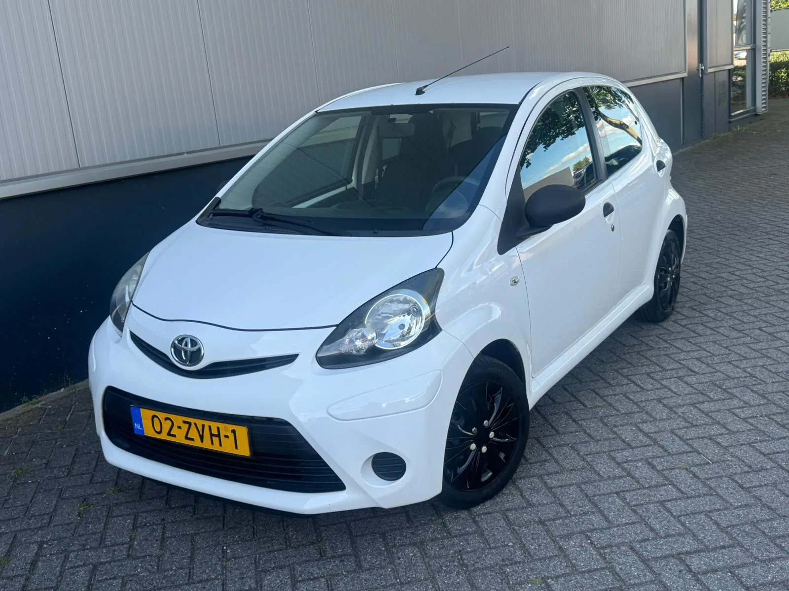 Toyota Aygo (2012) — foto 1