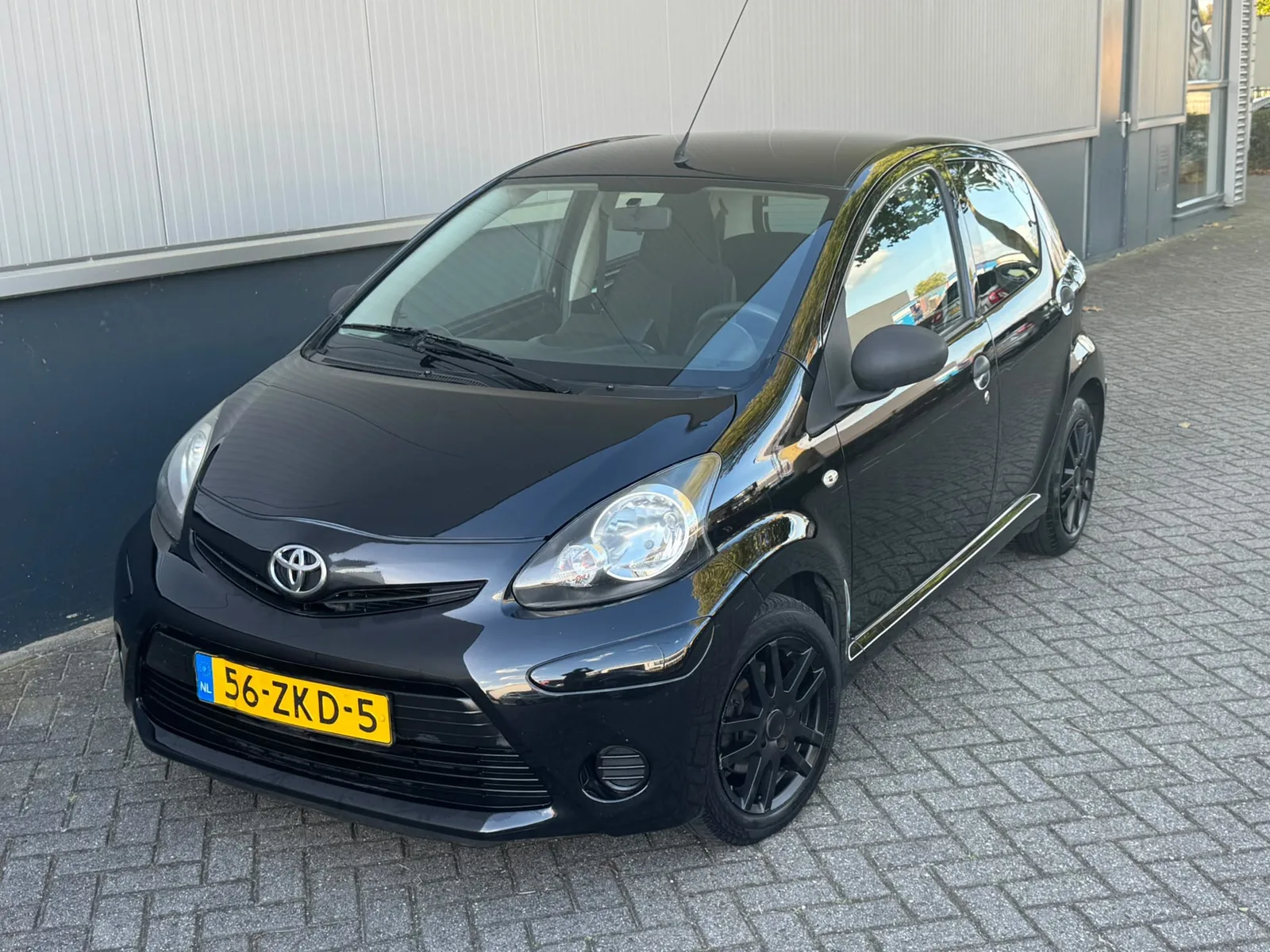 Toyota Aygo (2012) — foto 1