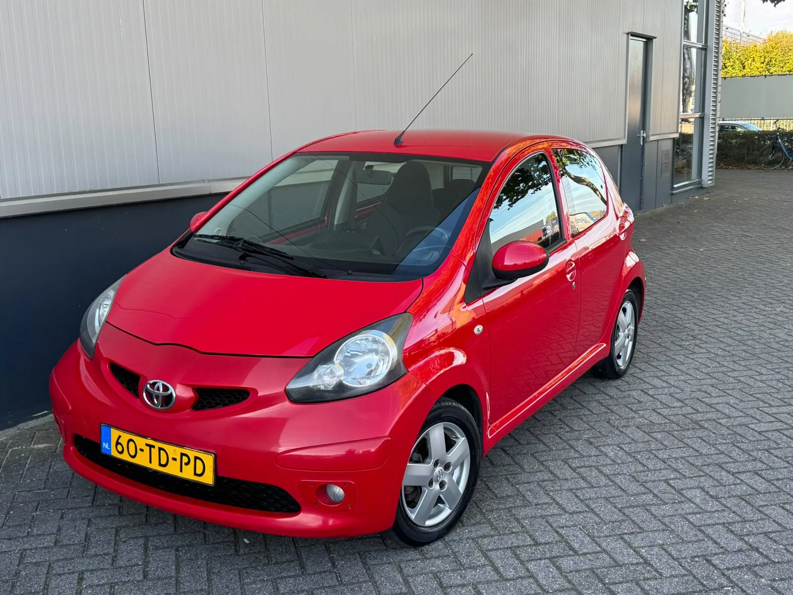 Toyota Aygo (2006) — foto 1