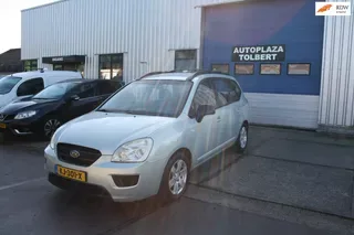 Kia Carens (2009) — foto 1