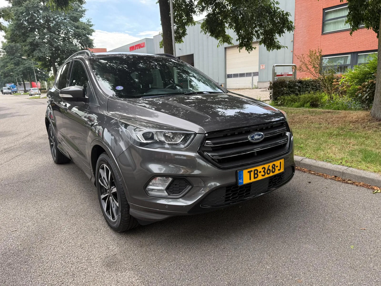 Ford Kuga (2018) — foto 1