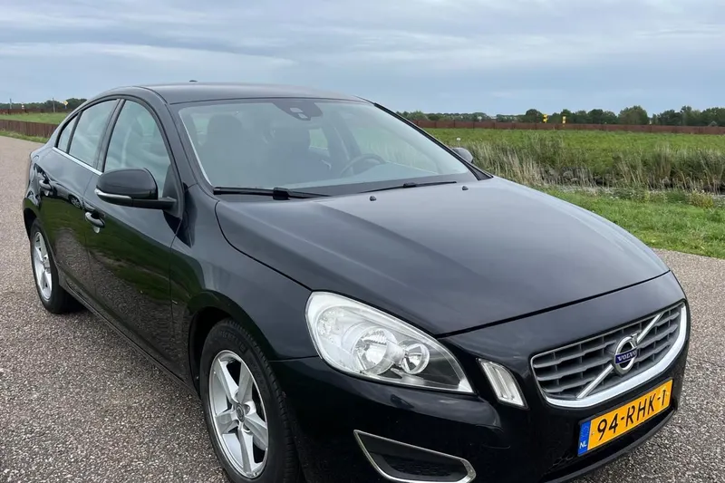 Volvo S60 (2011)
