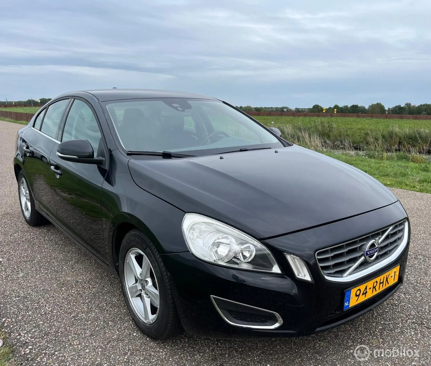 Volvo S60 (2011) — foto 1