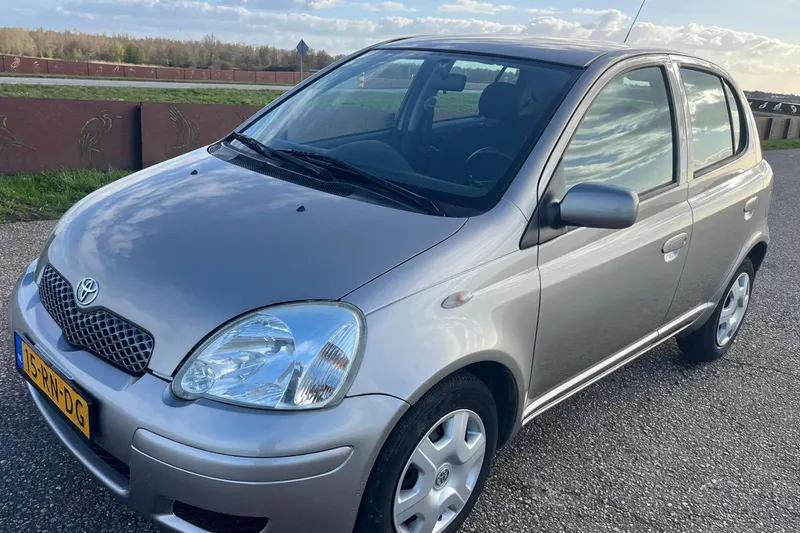 Toyota Yaris (2005)