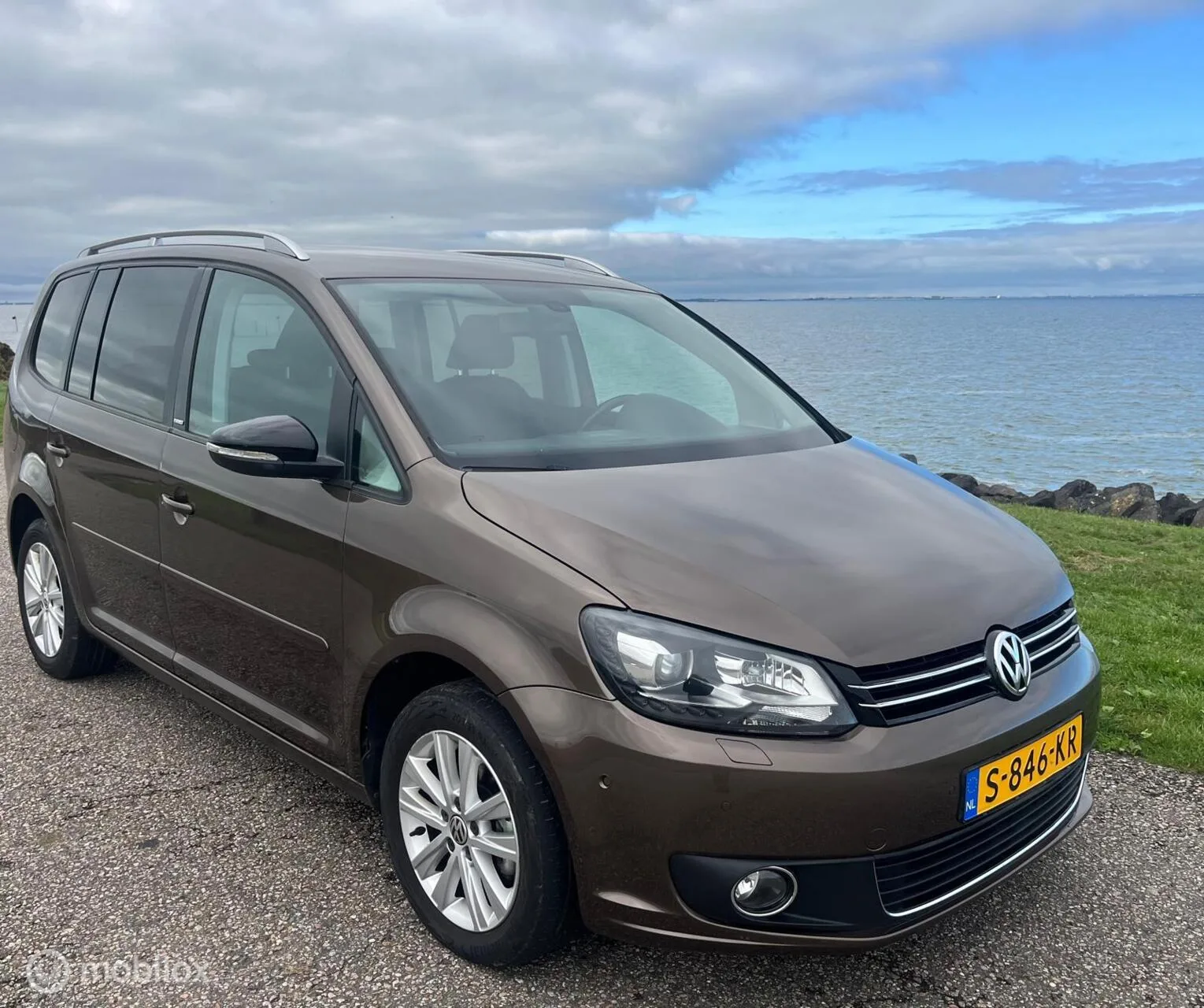 Volkswagen Touran (2012) — foto 1