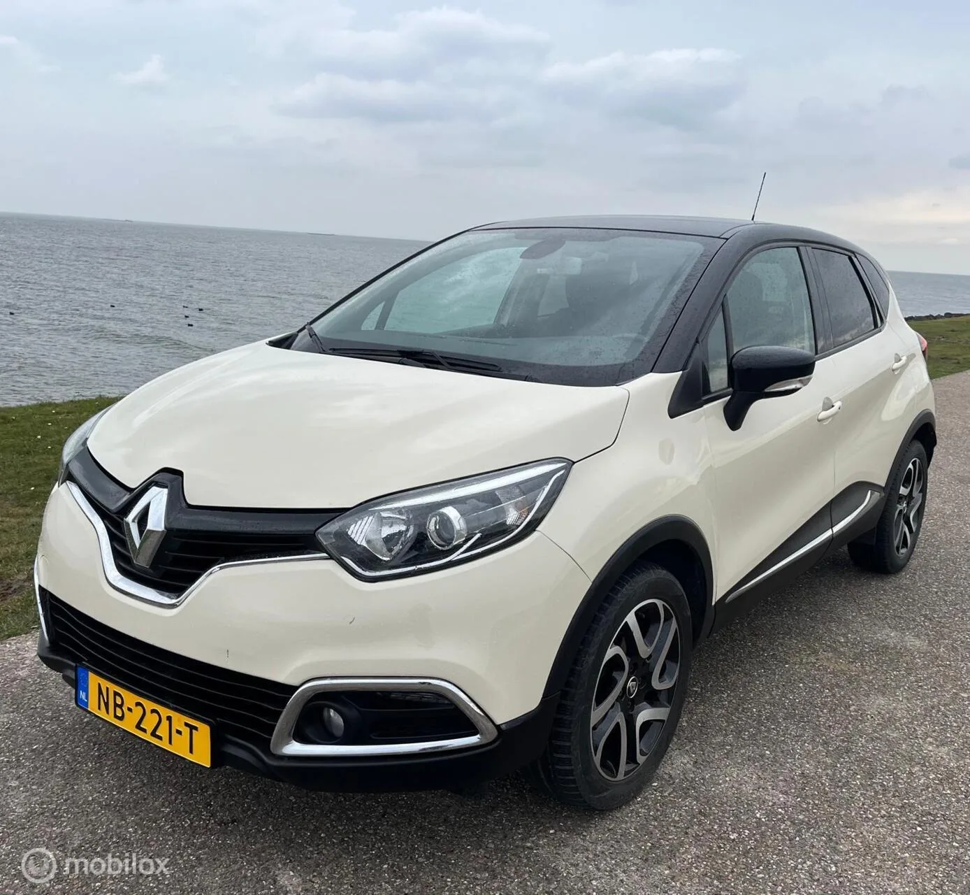 Renault Captur (2017) — foto 1