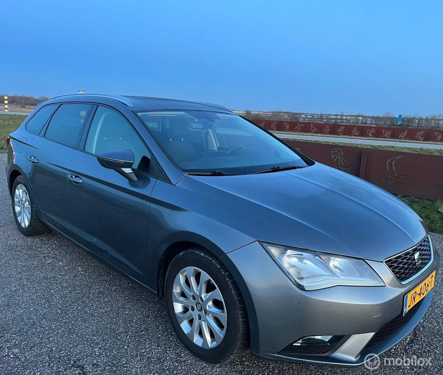 SEAT Leon (2016) — foto 1