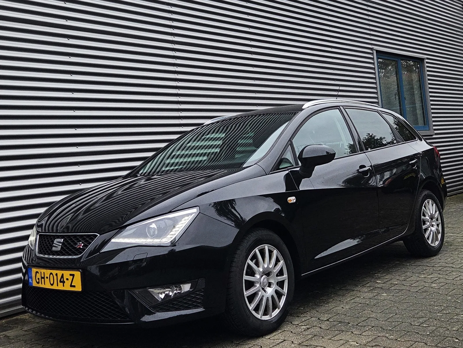SEAT Ibiza (2015) — foto 1