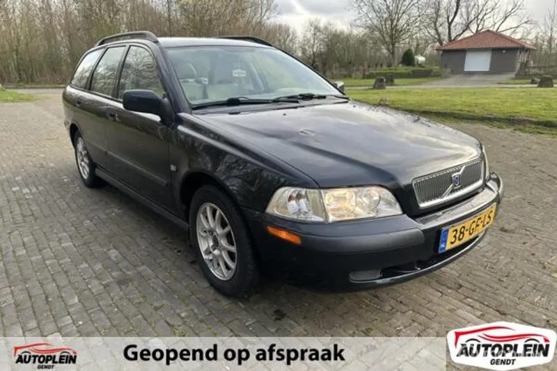 Volvo V40 (2000)