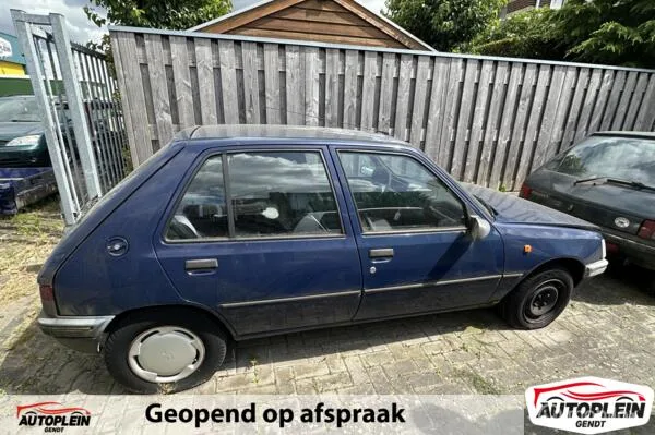 Peugeot 205 (1997) — foto 1