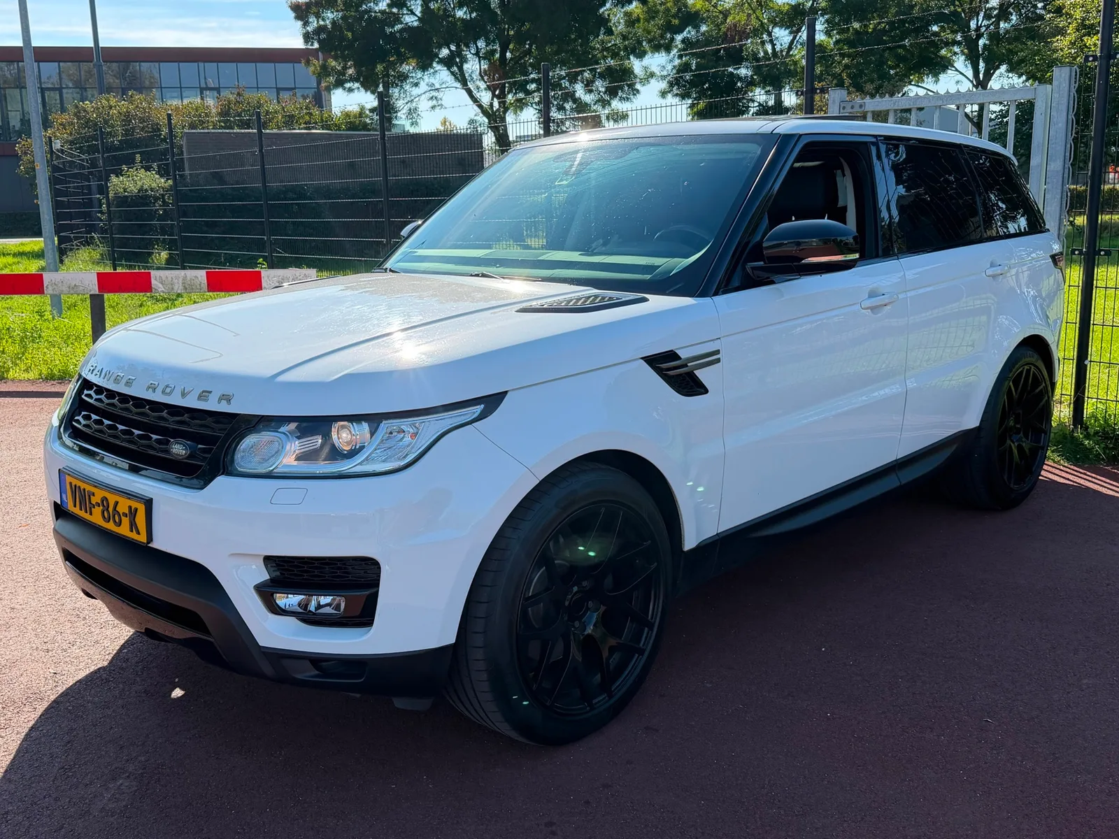 Land Rover Range Rover Sport (2016) — foto 1
