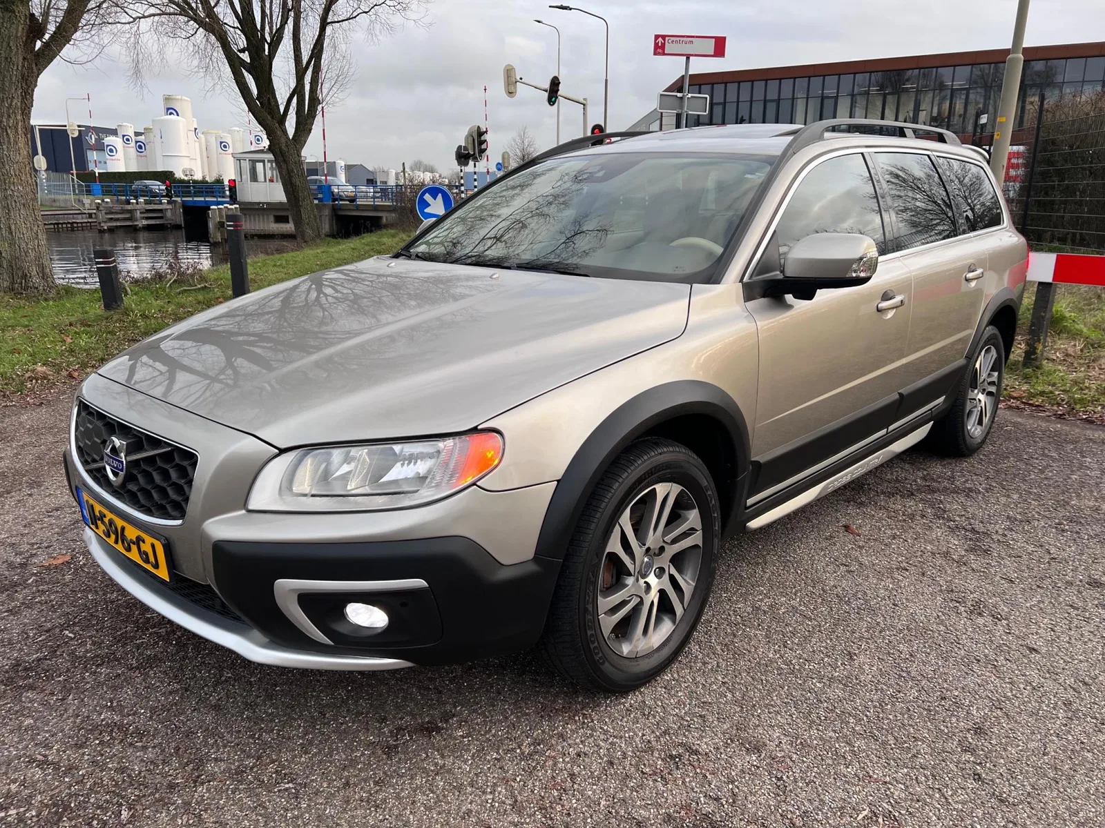 Volvo XC70 (2014) — foto 1