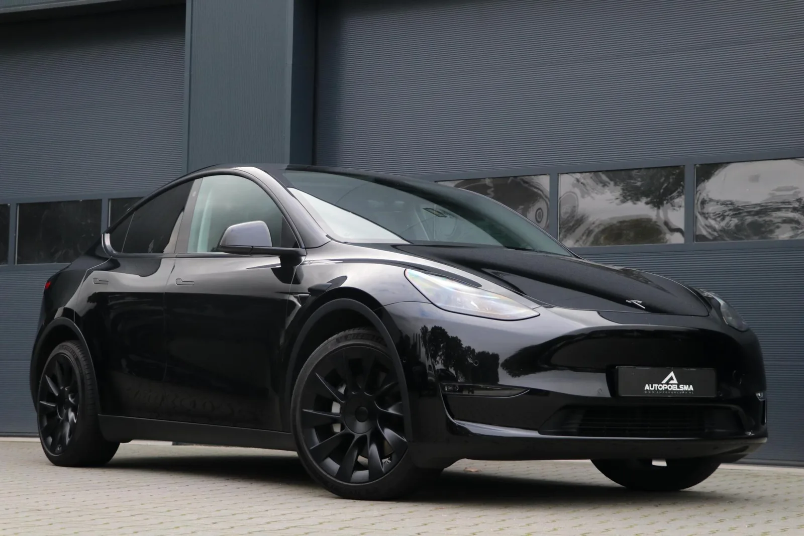Tesla Model Y (2021) — foto 1