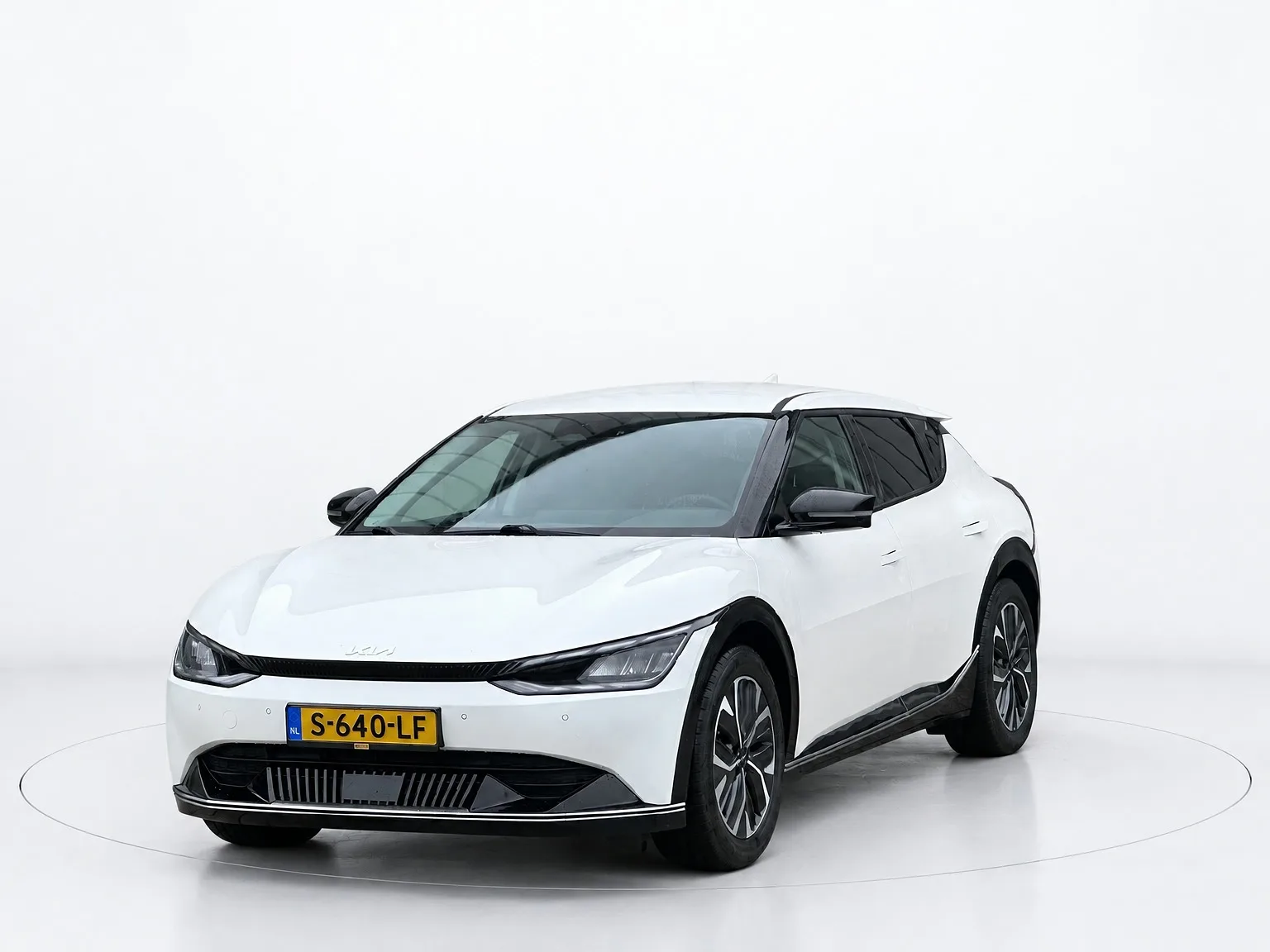 Kia EV6 (2023) — foto 1