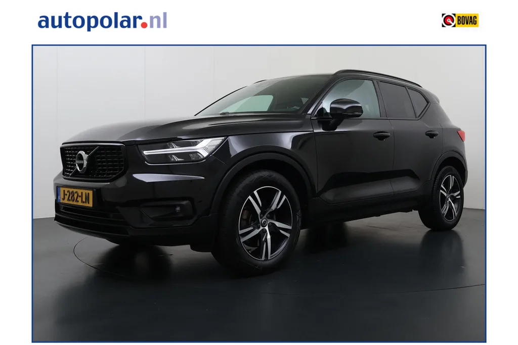 Volvo XC40 (2018) — foto 1