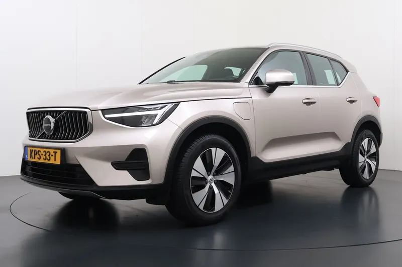 Volvo XC40 (2023)