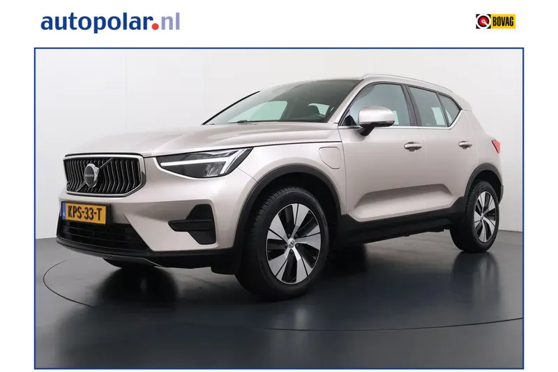 Volvo XC40 (2023)