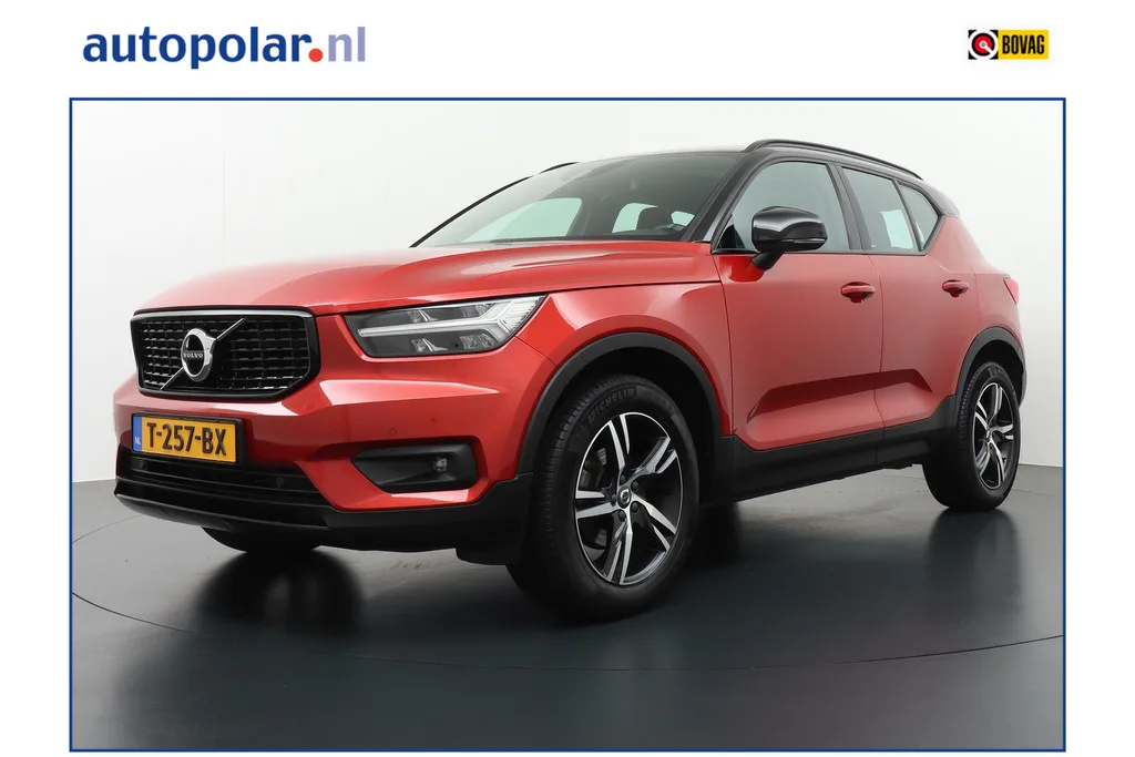 Volvo XC40 (2018) — foto 1