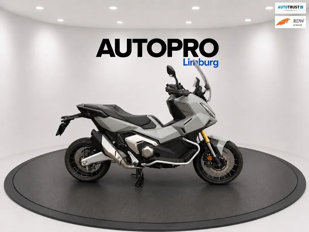 Honda NC 750 Scooter X-ADV (2025) — foto 1