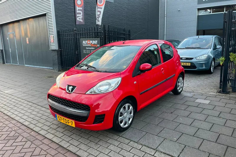 Peugeot 107 (2012)